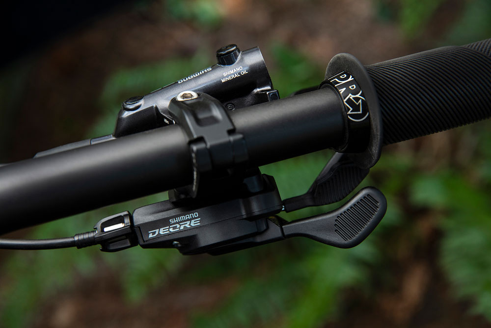 Манетка Shimano Deore SL-M6100-R (12 скоростей, правая)