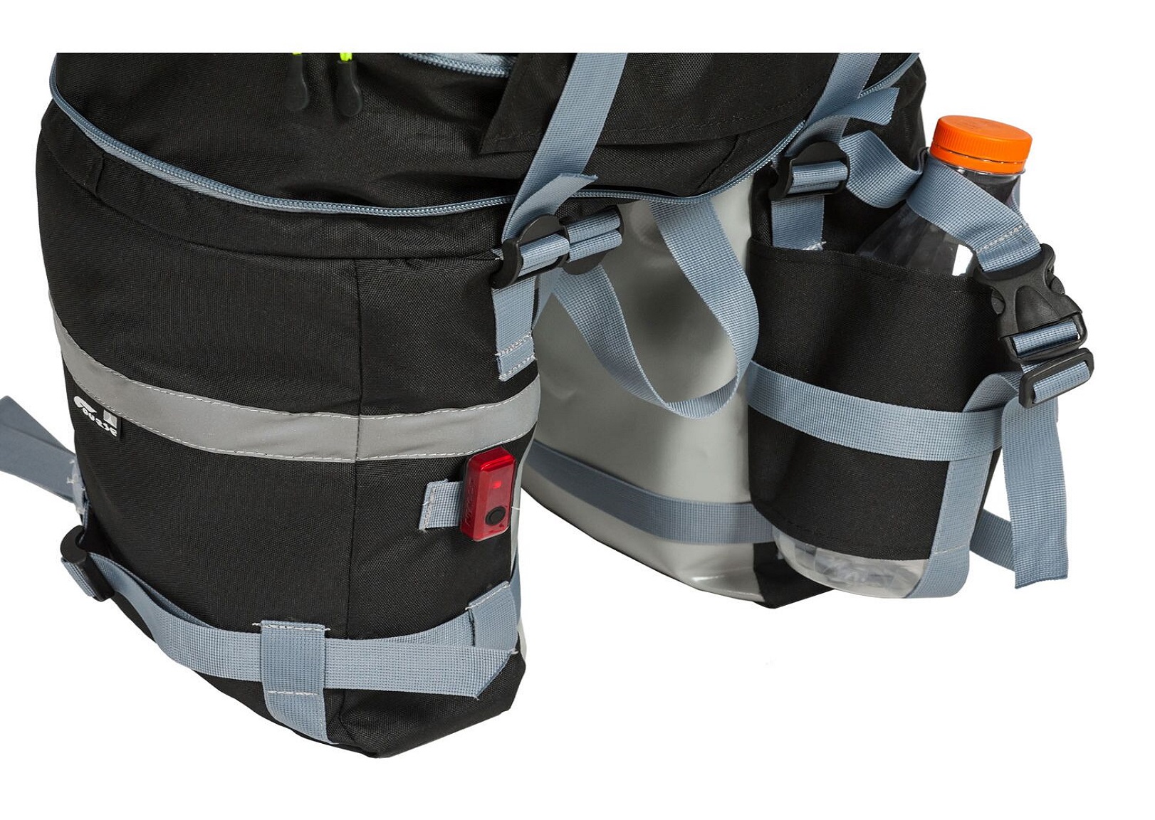 Велорюкзак Course на багажник (велоштаны) 22-30 литров (чёрный)